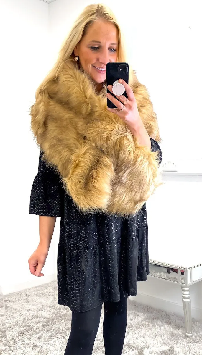 4-8765 Camel Fur Wrap