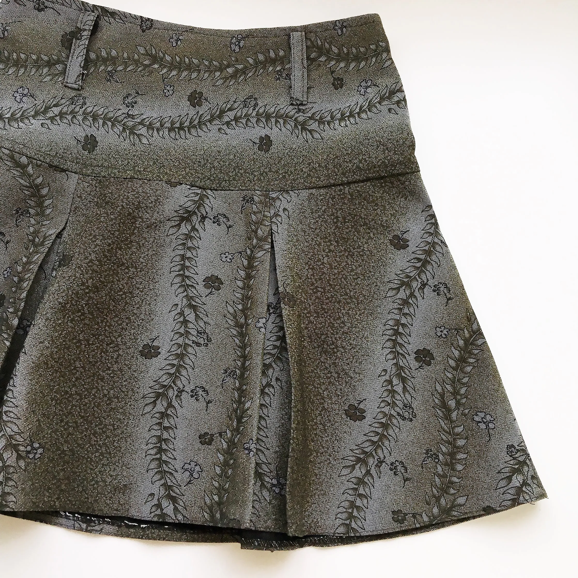 90S Y2K HIGH WAIST WAISTED PLEAT SKIRT WITH INNER SAFETY SHORTS