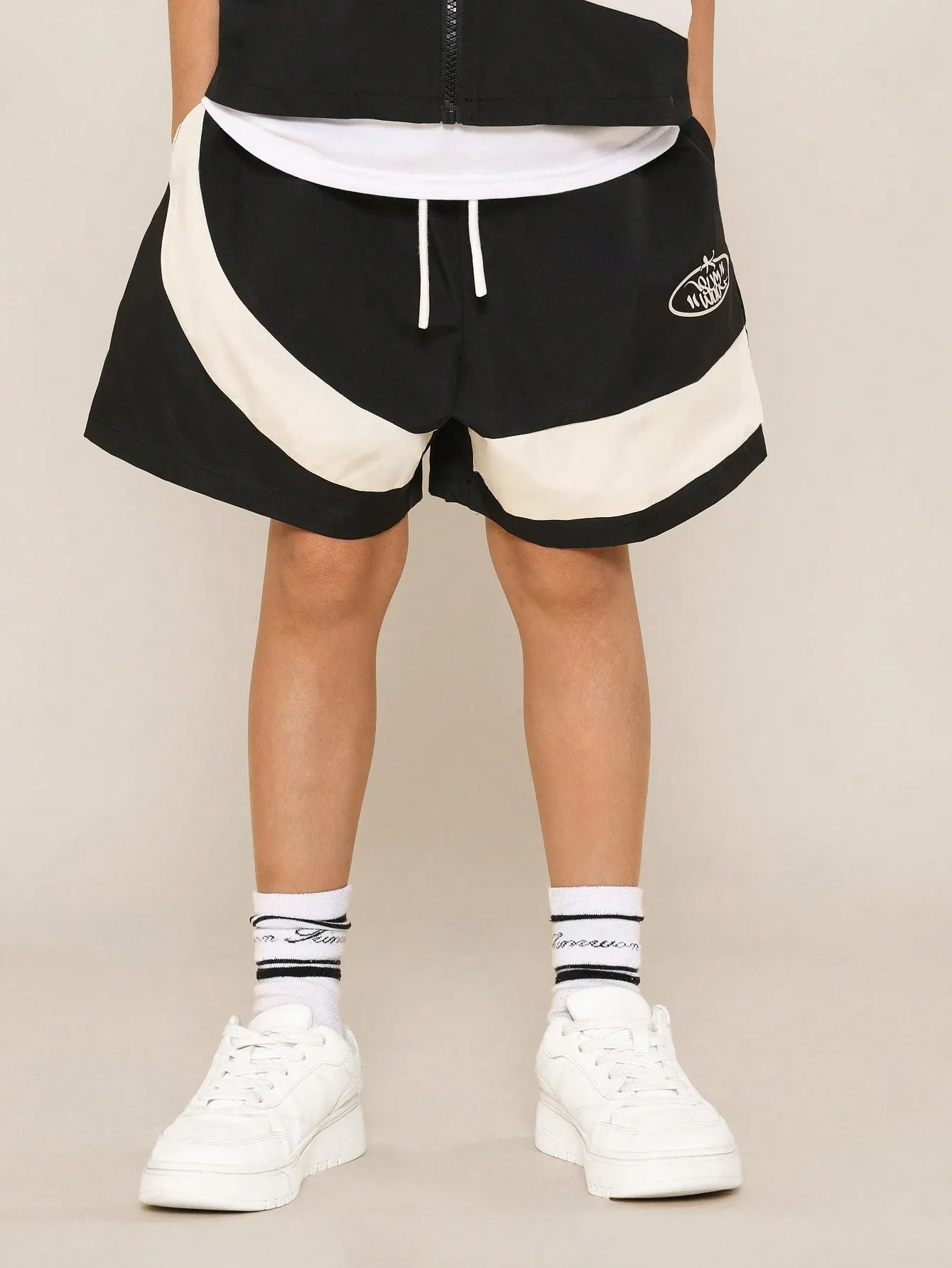 Tween Boys Boxy Fit Colour Block Zip Through Shirt And Short With Letter Graphic Print